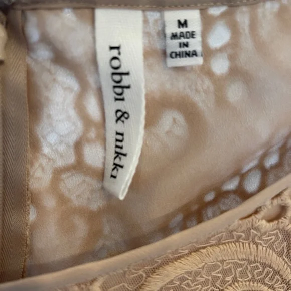 Robbi & Nikki Off White, Lace Dress with Black Satin Ribbon Belt Size M NWT - Picture 6 of 11